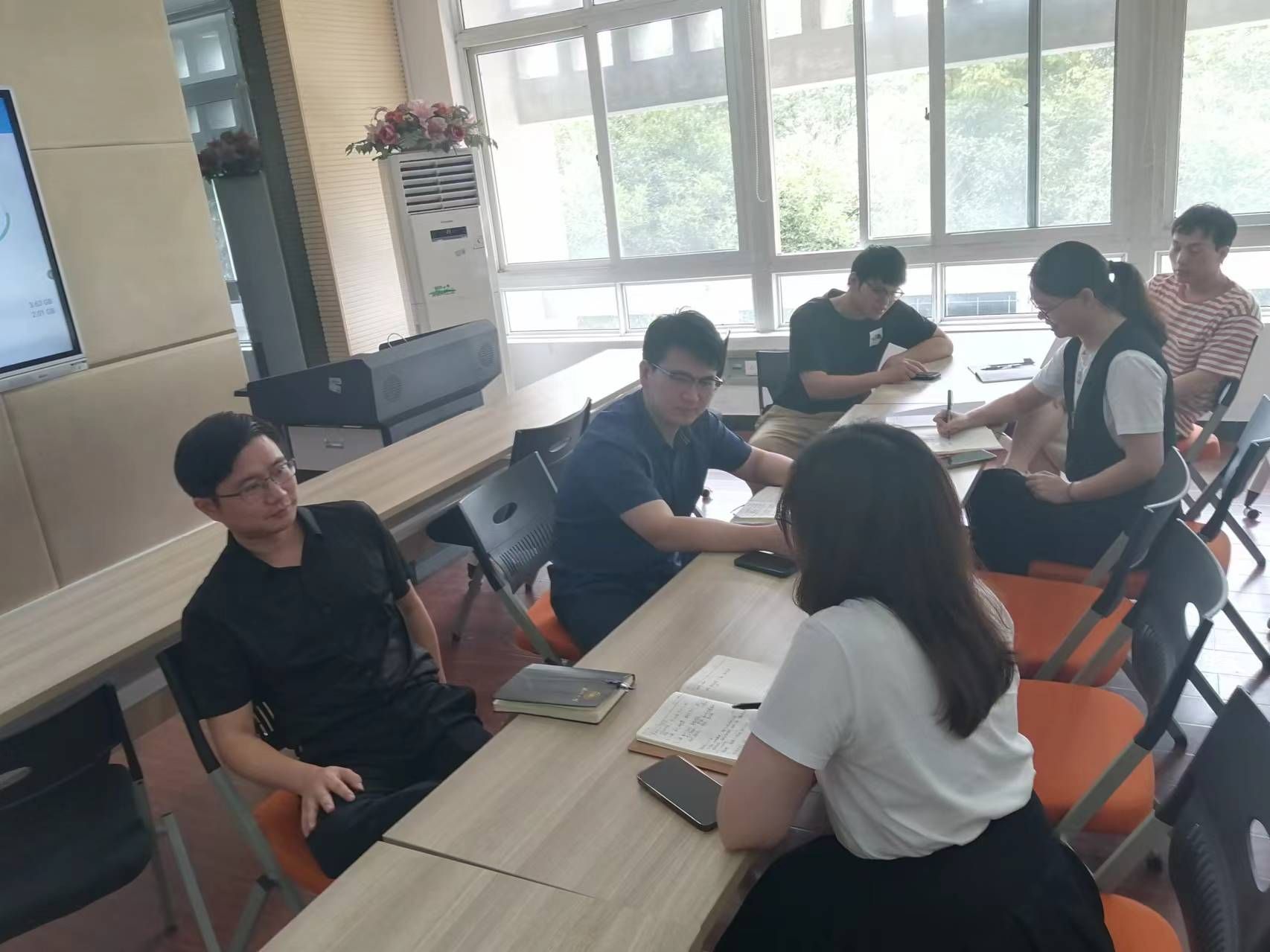 建工博彩平台推荐
开展新学期实验室安全检查